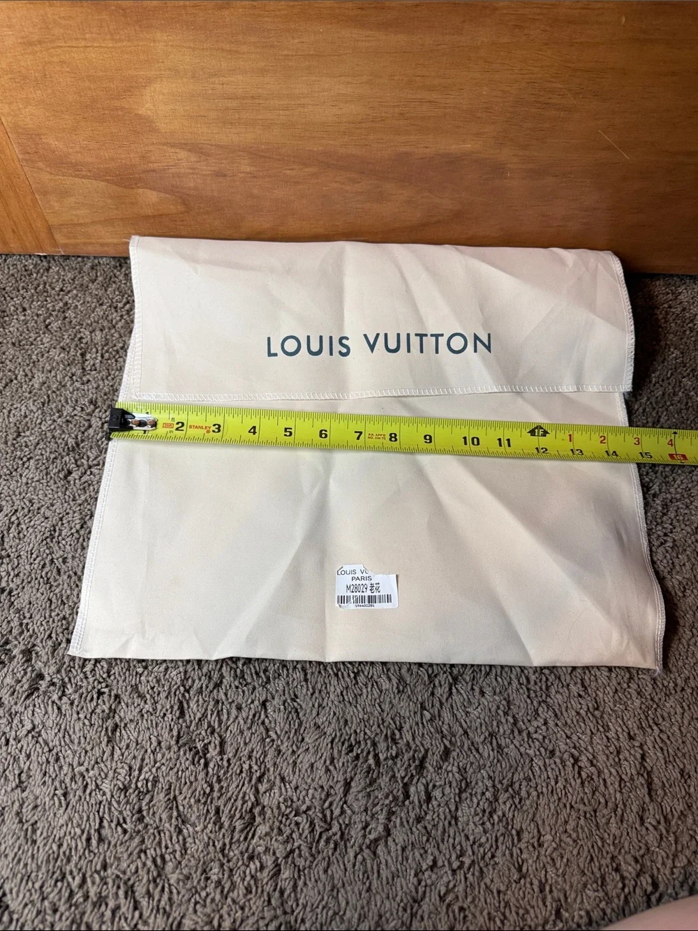 LOUIS VUIITON FOLD OVER DUST BAG 15” x 13” cream